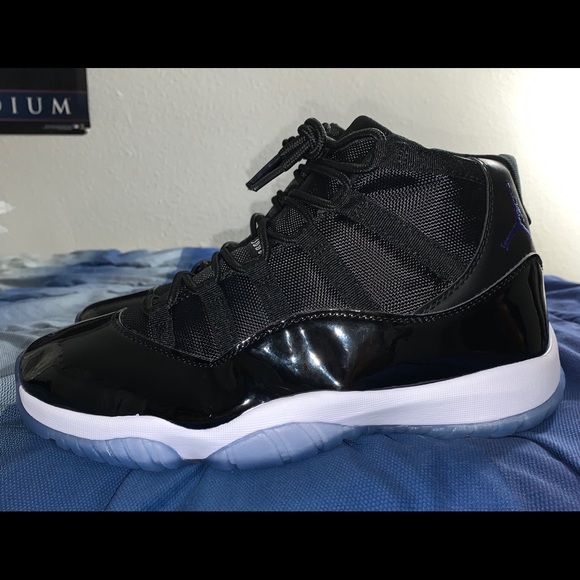 Jordan 11 Retro Space Jam (2016) Size 12 - Picture 3 of 5